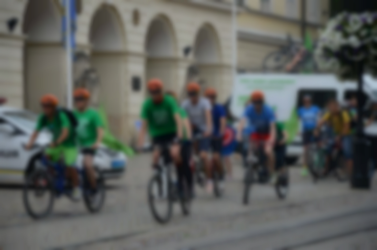 velomarathon-2016-i-see-i-can-i-will На фото: велосипедисти Велопробігу-2016 стартують зі Львова до Одеси на тандемах і звичайних велосипедах
